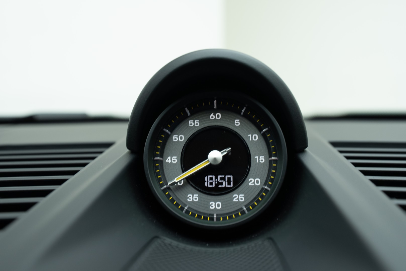 2025 PORSCHE 911 GT3 TOURING | MAIN DEALER WARRANTY | HIGH SPEC